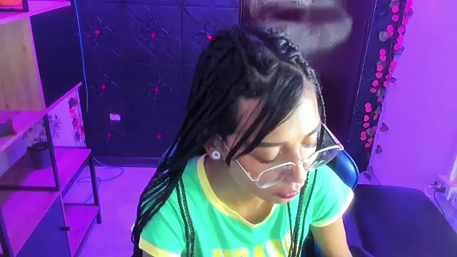KarlaSlutSkinny__'s Live XXX Chat