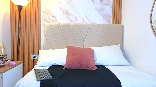 Živý XXX chat j_belle_
