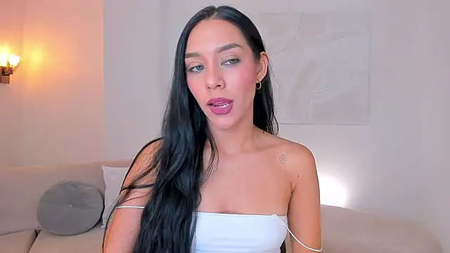 دردشة AmaliaCrus الجنسية المباشرة