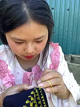 Motminhthoi Adlı Modelin Canlı XXX Sohbeti