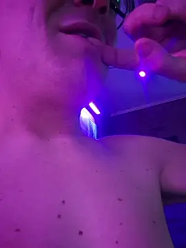 chronic_vibez's Live XXX Chat