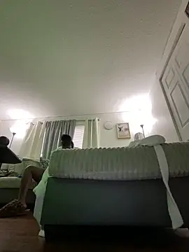 XXX chat uživo modela Tattedupdek