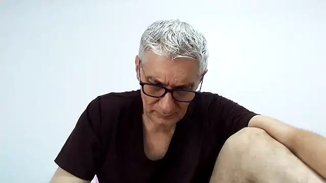 BIGUNCUTHARDCOCK: διαδικτυακό σόου στην κάμερα