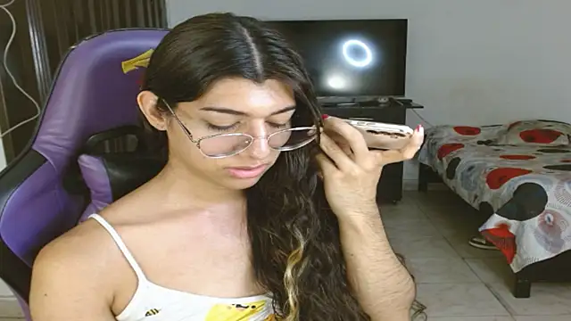 Živý XXX chat Alanni_parker