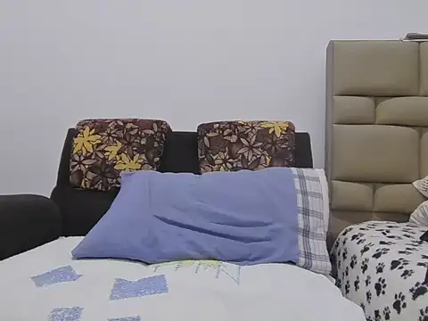 skinnylatino51's Webcam Show