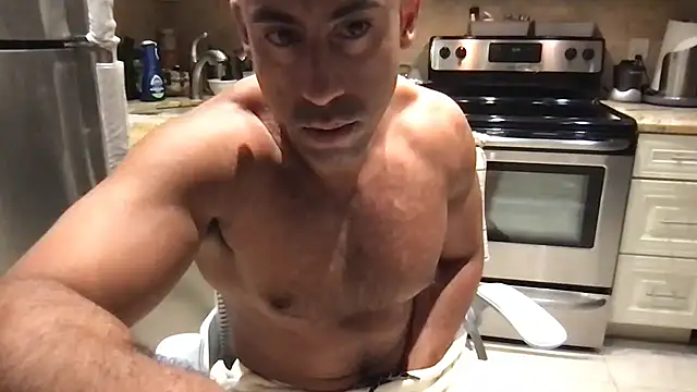 Czat XXX na żywo – BigGuyMuscle