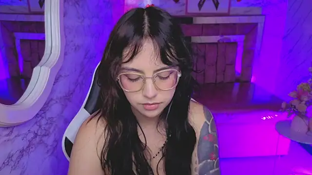 Hela_v Live XXX-Chat