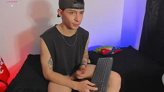 _IanLark's Webcam Show