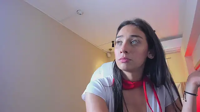 NahimiThompsonのライブXXXチャット