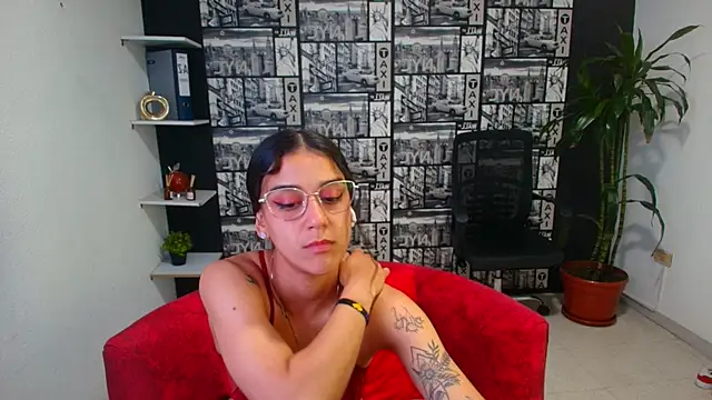 Czat XXX na żywo – DanielaMonroe