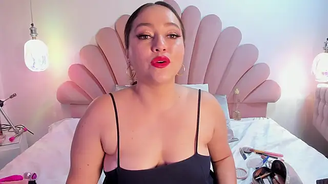 SabrinaVantress live XXX chat