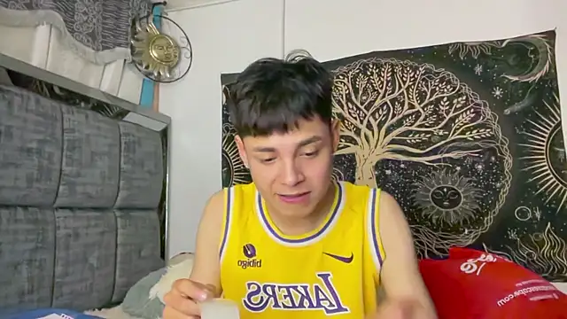 Andy_Belier23's Webcam Show