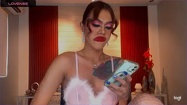 StellaStrong30 Webcam show