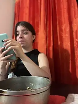 Cloew_Marz – Naživo XXX chat