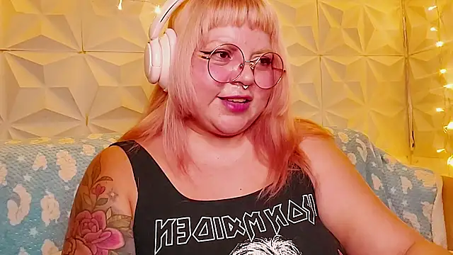 Czat XXX na żywo – Satyn_doll