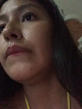 EmmaRossem Adlı Modelin Canlı XXX Sohbeti