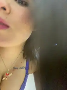 XXX chat uživo modela Carly_lopez