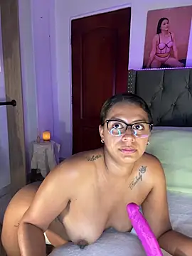 XXX chat uživo modela ema_zoe