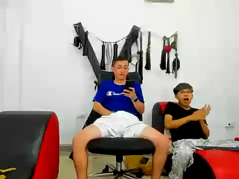 Show modela boys_latins18 na web-kameri