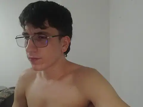Axel_Dom Adlı Modelin Canlı XXX Sohbeti