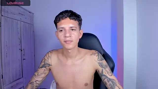แชท XXX สดของ tylernova