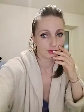 XXX chat uživo modela CrazyMaya39