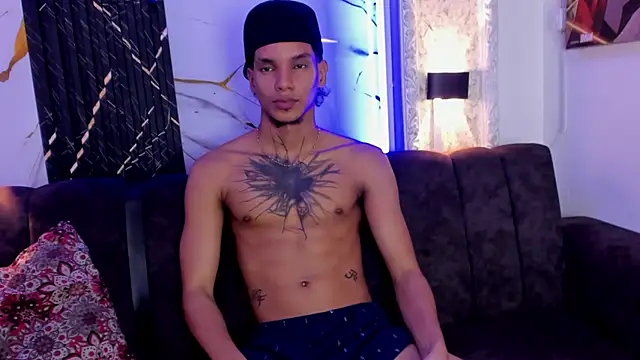 kai_storm77's Webcam Show