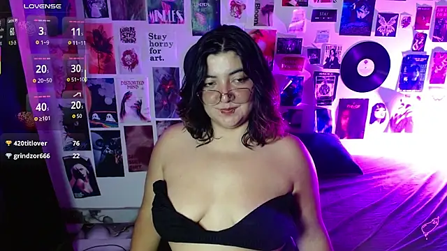 Roxy_f_w 在線直播表演