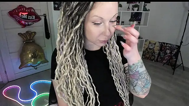 HoneySallyMoore live XXX chat