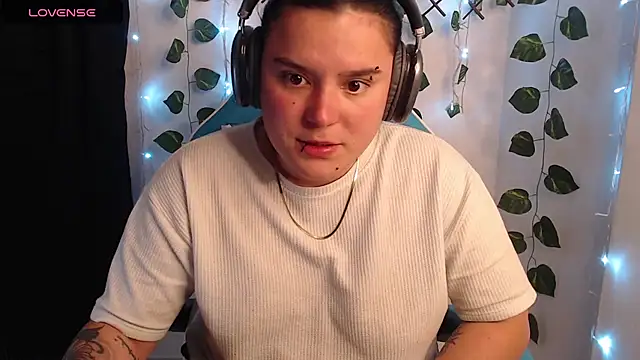 Nika_1_'s Live XXX Chat