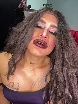 Melania_ferr Adlı Modelin Canlı XXX Sohbeti
