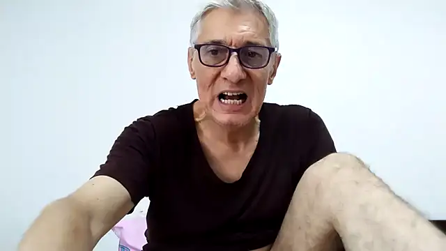 BIGUNCUTHARDCOCK's Webcam Show