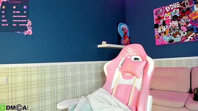 Nicole_Charm élő XXX-chatje