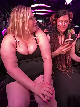 PiggyRosen Live XXX chat