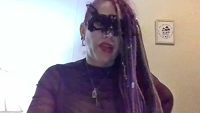 Pokazy przed kamerką – MistressSolena