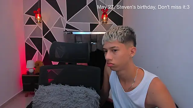 Czat XXX na żywo – Juan_Nd_Steven