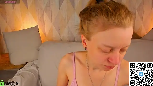XXX chat uživo modela Michelle_Blond