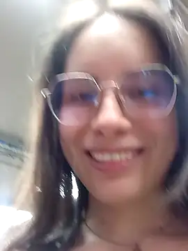 Lilith0423 라이브 XXX 채팅