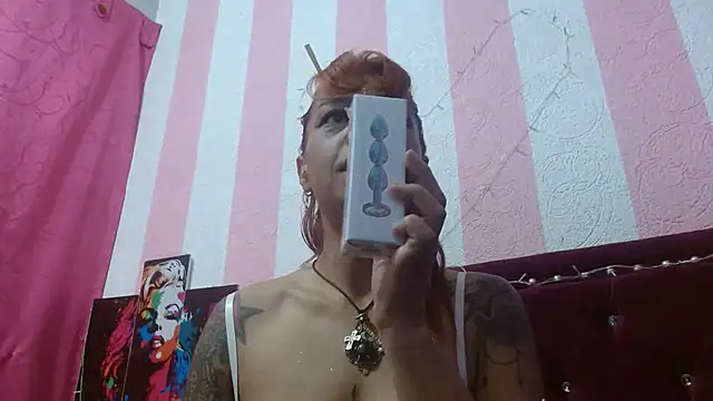 veronicaqueenxxx élő XXX-chatje
