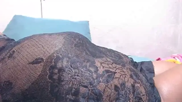 MatureBootyBabe4Uxx webkamerás műsora
