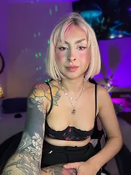 Cinamoonn Adlı Modelin Canlı XXX Sohbeti