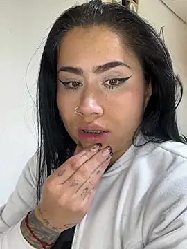 Sweet__Nurse1 élő XXX-chatje