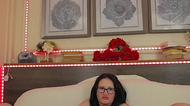 Онлайн чат XXX HellenDesire