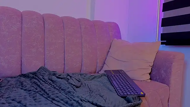_scarletmoore's Webcam Show