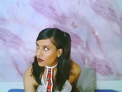 IndianSkies' Live XXX Chat
