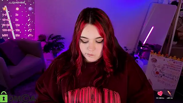 Mia_R0ss élő XXX-chatje