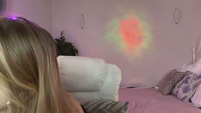 _Vikky_Moon_ Chat XXX live