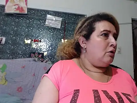 Perla1981-- Chat XXX live