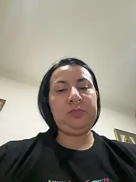 Abril_Luv Show in webcam