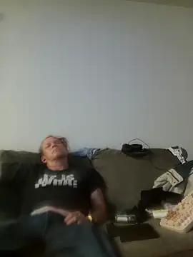 yourMasterisBored's Live XXX Chat